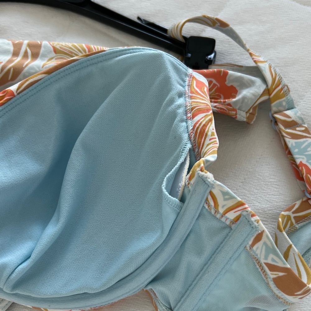 Roxy Light Blue Floral Trim Bikini Top & Bottom - Picture 4 of 4